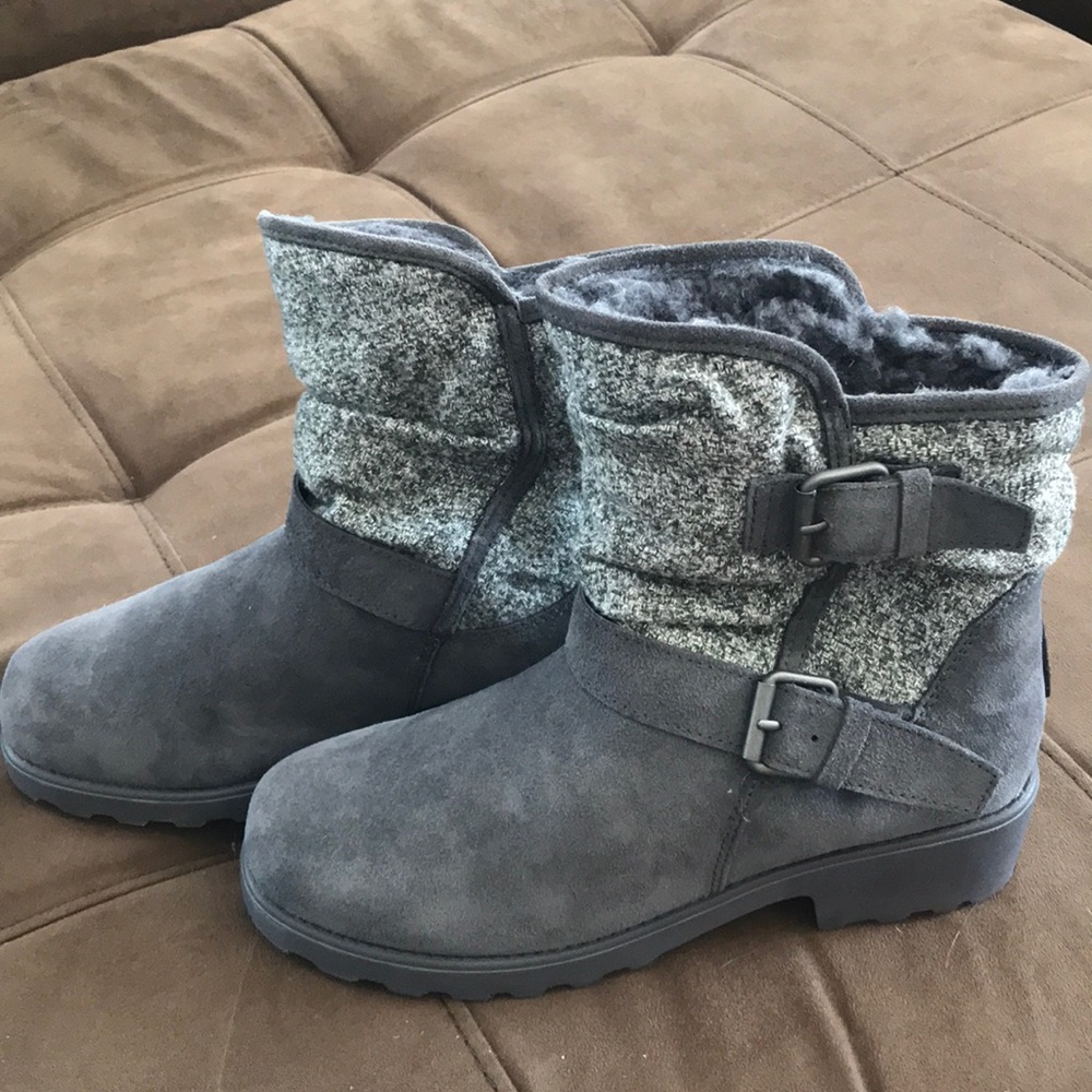 BearPaw Avery Boots